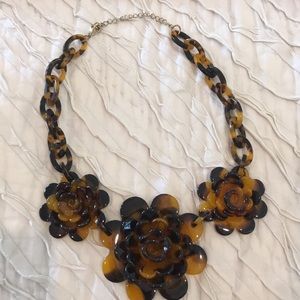 Rose tortoise styled necklace
